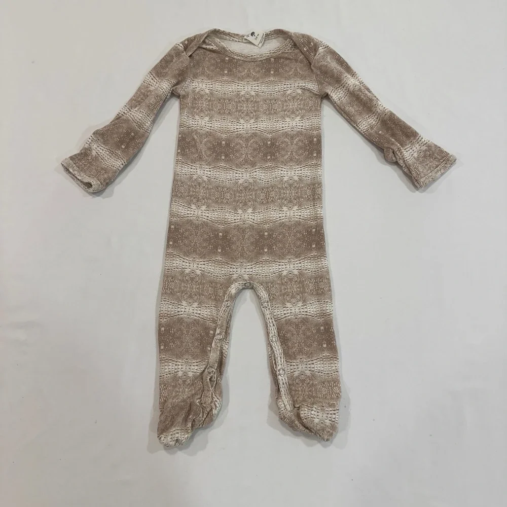 Kate Quinn Bamboo Footie Pajamas Neutral Croc Unisex‎ 3-6M Tan | Boho